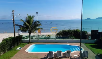 Apartamento com 3 dormitórios sendo uma suíte, com dois banheiros e um lavabo, home box e duas vagas de garagem com  134 m² por R$ 2.200.000 -