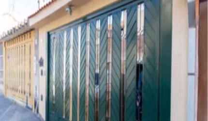 Casa à venda com 150m², 3 quartos, 1 suíte,  2 vagas, em Interlagos