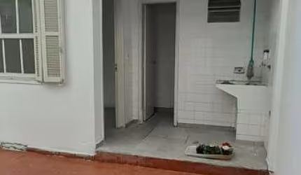 Sobrado com 245 metros com 3 dormitórios