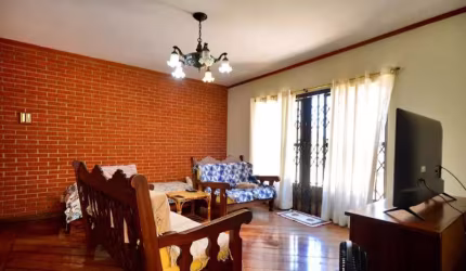 Casa à venda de 3 quartos e 2 vagas no Alto da Lapa
