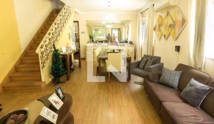 Casa à Venda - Pinheiros, 2 Quartos,  240 m2