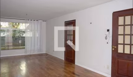 Casa à Venda - Alto de Pinheiros, 3 Quartos,  174 m2