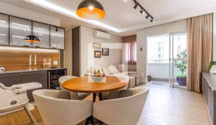Apartamento à Venda - Vila Olímpia, 2 Quartos,  70 m2