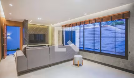 Casa à Venda - Planalto Paulista, 4 Quartos,  200 m2