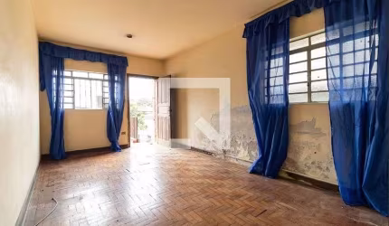 Casa à Venda - Bosque da Saúde, 2 Quartos,  135 m2