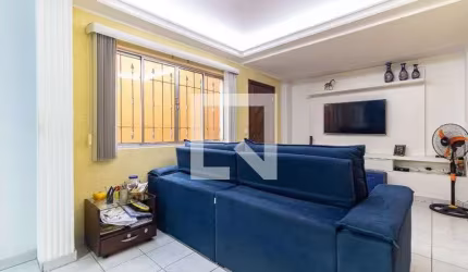 Casa à Venda - Bosque da Saúde, 3 Quartos,  240 m2