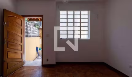 Casa à Venda - Vila Pompéia, 2 Quartos,  96 m2