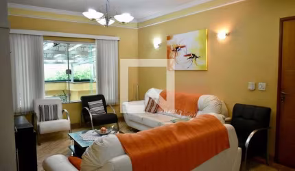 Casa à Venda - Saúde, 4 Quartos,  200 m2