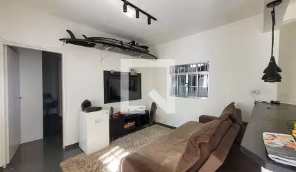 Casa à Venda - Bosque da Saúde, 2 Quartos,  150 m2