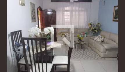Casa à Venda - Água Branca, 3 Quartos,  181 m2
