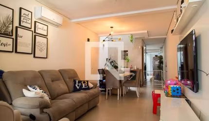 Casa à Venda - Saúde, 3 Quartos,  140 m2