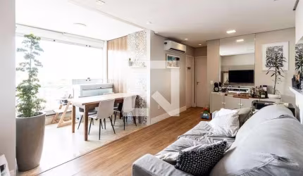 Apartamento à Venda - Vila Pompéia, 2 Quartos,  62 m2