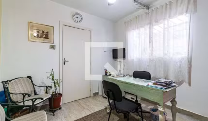 Casa à Venda - Chácara Inglesa, 2 Quartos,  80 m2