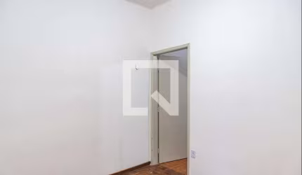Casa à Venda - Bosque da Saúde, 1 Quarto,  50 m2