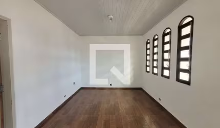 Casa à Venda - Bosque da Saúde, 2 Quartos,  180 m2