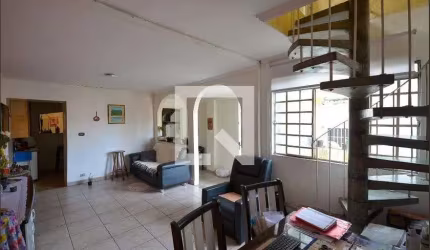 Casa à Venda - Bosque da Saúde, 6 Quartos,  193 m2