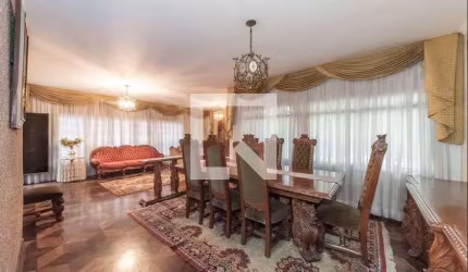 Casa à Venda - Bosque da Saúde, 3 Quartos,  390 m2