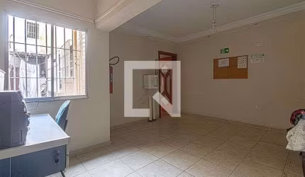 Casa à Venda - Bosque da Saúde, 2 Quartos,  400 m2