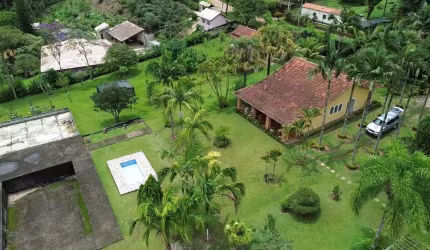 Chácara com lago
