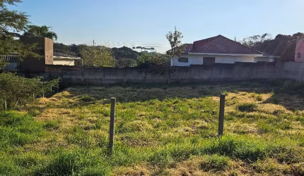 Terreno Urbano com ruas asfaltadas