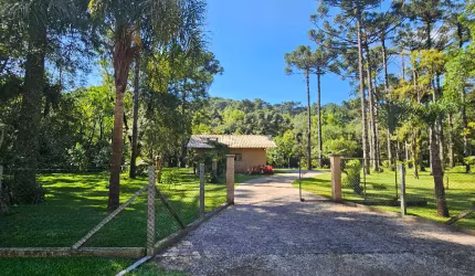 'Desfrute da Natureza e da Vida com mais qualidade! muito Verdes, pássaros e ar purificado sempre!