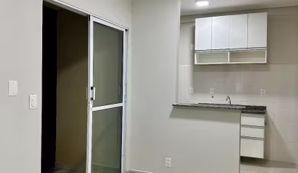 Alugo apartamento térreo com garden