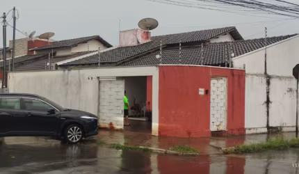 Linda casa a venda no Centro de Várzea Grande!!
