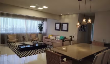 Vendo apartamento no Edifício Sunset Boulevard, Araés, com 144 m², 4 quartos sendo 1 suíte e 2 vagas R$900mil