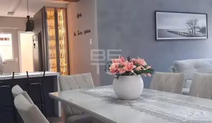 Casa Alto Padrão de 3 Dormitórios | Pedra Branca - Palhoça