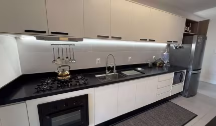 Apartamento à venda no bairro Cidade Universitária Pedra Branca em Palhoça/SC