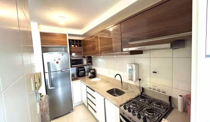 Apartamento à venda no bairro Centro em Palhoça/SC