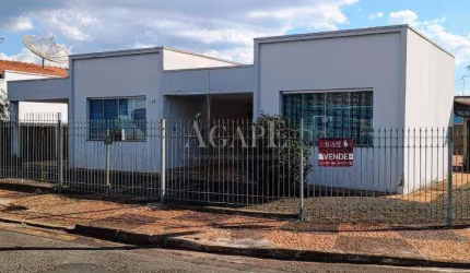 Casa à venda em Artur Nogueira, Centro, com 3 quartos, com 276.34 m²