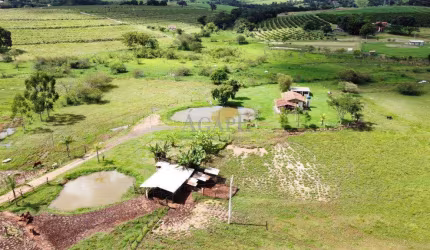 Chácara à venda em Artur Nogueira, Fazenda Velha, com 2 quartos, com 25960 m²