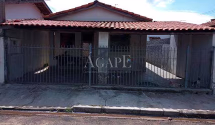 Casa à venda em Artur Nogueira, Centro, com 3 quartos, com 141 m²