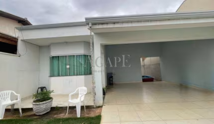 Sobrado à venda em Artur Nogueira, Centro, com 4 quartos, com 239.85 m²