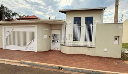 Casa à venda em Artur Nogueira, Jardim Europa, com 3 quartos, com 147.7 m²