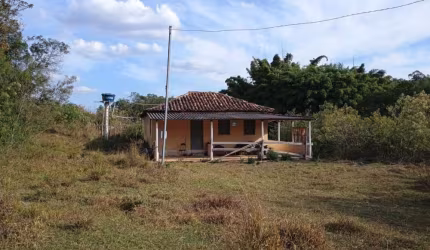 Terreno Aprox 30 hectares em São Tiago.