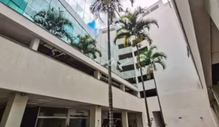 Sala Comercial à venda na Avenida Geremário Dantas, no Pechincha, em Jacarepaguá.