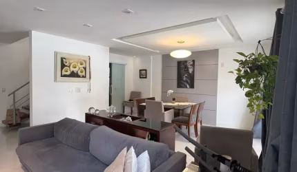 Casa duplex na Barra da Tijuca