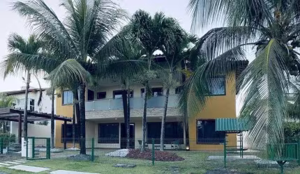 5 SUÍTES MAIS GABINETE - COND. FECHADO - PRÓXIMO A PRAIA - CAMPO DE FUTEBOL E DE VÔLEI - PISCINA