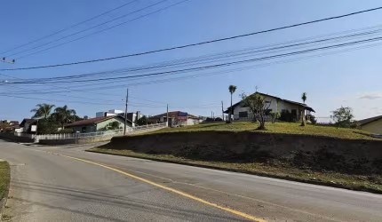 Amplo Terreno Perto do Fórum