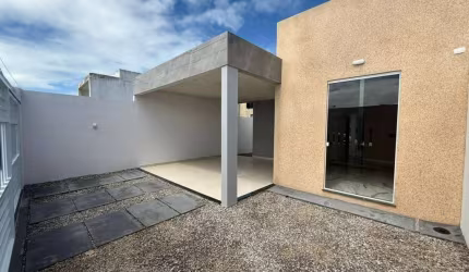 Casa no Luar da Barra - Qualidade de Vida Próximo à Praia!