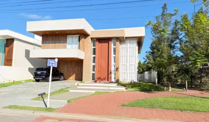 Residencial Damha - Casa Alto Padrão com 4 Suítes e Piscina Privativa