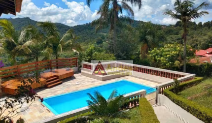 Condomínio Cerros Verdes Belíssima Casa de Campo Reformada 3 dorms 8 vgs à venda, 750 m² por R$ 1.900.000 - Serra da Cantareira - Mairiporã/SP