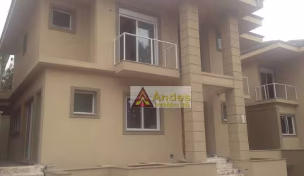 Casa em Condomínio de Alto Padrão