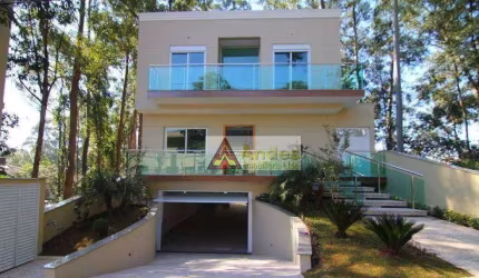 Sobrado de 470,00 mts² em condomínio, com 5 dormitórios à venda, por R$ 3.529.000 - Tremembé - São Paulo/SP