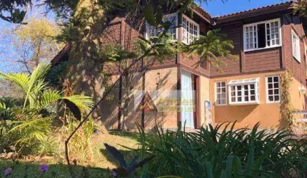 Casa com 3 dormitórios à venda, 460 m² por R$ 2.700.000,00 - Serra da Cantareira - Mairiporã/SP