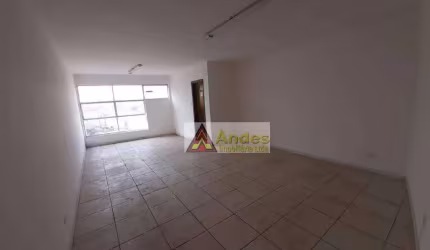 Sala Comercial 42m² - Metrô Santana - só R$ 215 mil.