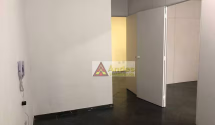 Sala 42m² a 200 ms do metrô Santana