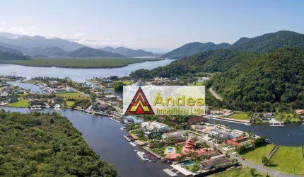 Marina do Guarujá Casa  Térrea Condominio Fechado 2.300m² a/t 400m² a/c 5 suítes 10 vagas  Pier à venda por R$ 8.500.000 - Marina Guarujá - Guarujá/SP
